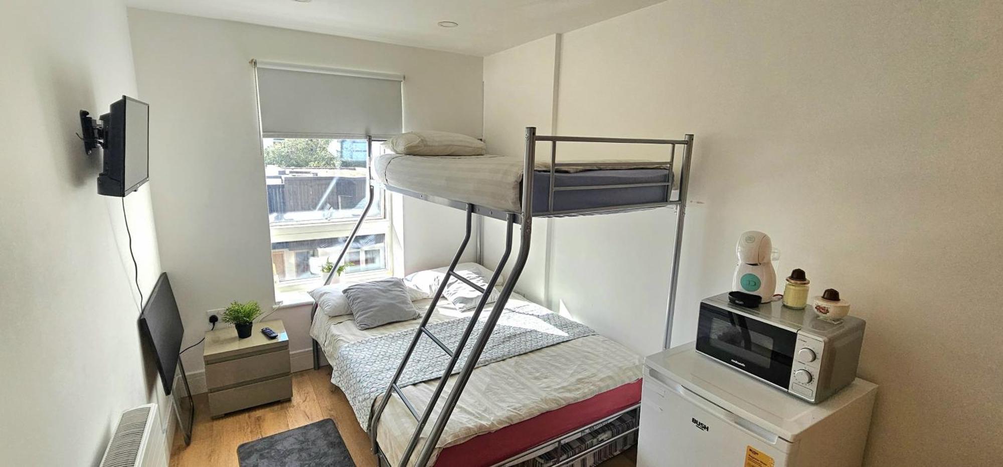 Alpha Accommodations Londra Exterior foto