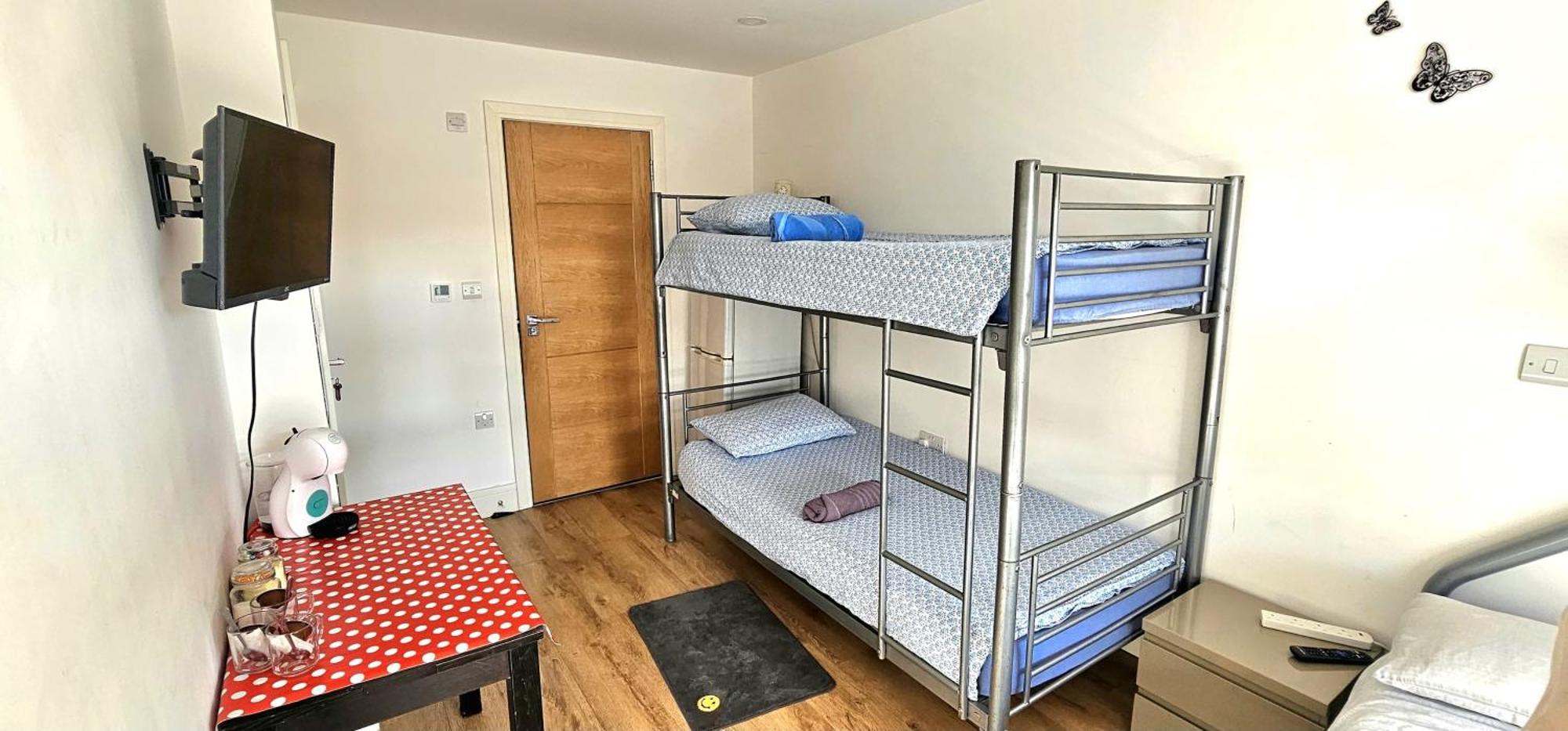 Alpha Accommodations Londra Exterior foto